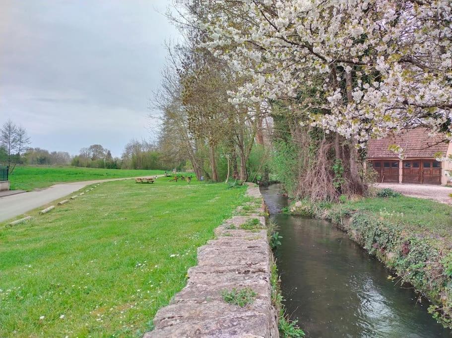 Gite La Vie Au Vert Spacieux Et Autonome Malay-le-Grand エクステリア 写真